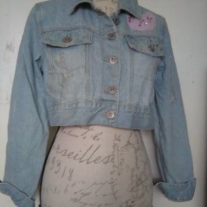 SIZE MEDIUM VANILLA JEANS BLUE COLLARED FULL SLEEVED BUTTON DOWN JEAN JACKET